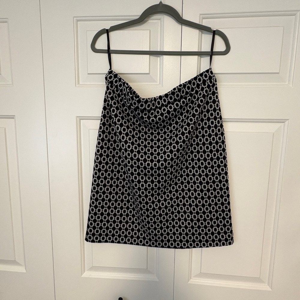Chic Black and White Pencil Skirt